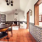 Relax In Style - Prime Spot With Garden & Natural Pool Azeitão