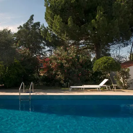 Villa Relax In Style - Prime Spot With Garden & Natural Pool Azeitão