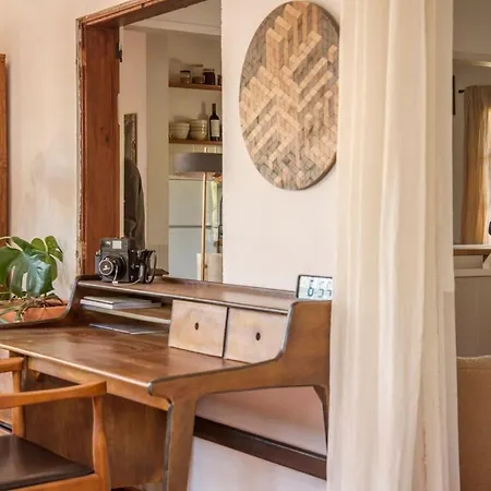Relax In Style - Prime Spot With Garden & Natural Pool