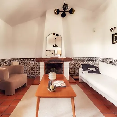 Villa Relax In Style - Prime Spot With Garden & Natural Pool Azeitão