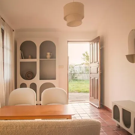Villa Relax In Style - Prime Spot With Garden & Natural Pool Azeitão